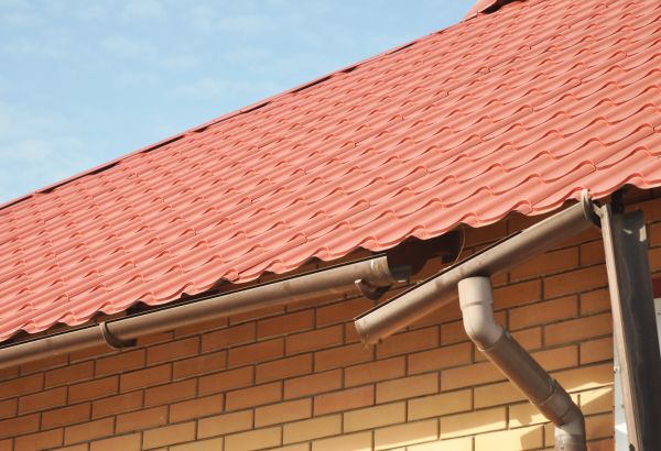 Loose Gutter Repair in Brunswick